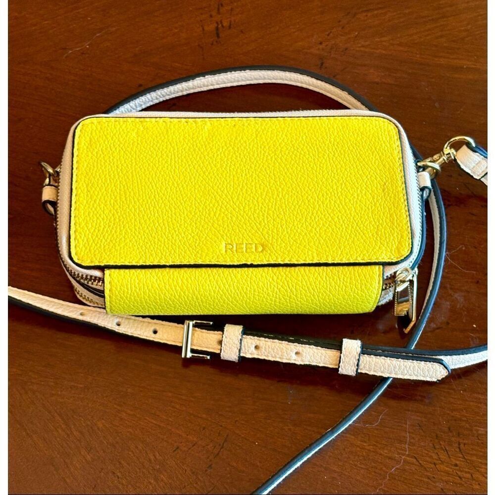 REED - 🎉HP🎉 Double Pocket Convertible Crossbody/Wristlet/Yellow Faux Leather